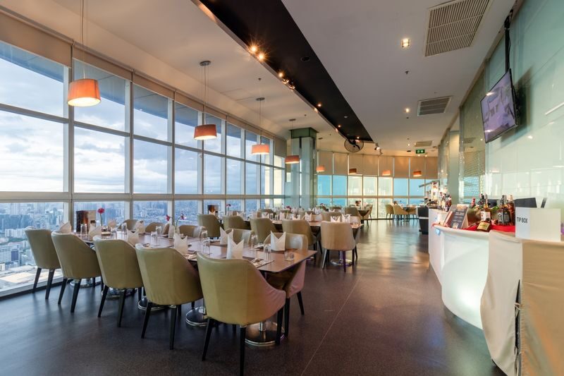Baiyoke Sky Hotel 82nd Floor with Crystal Grill Buffet - Dinner on the 82nd floor: seafood, grills and familiar favorites
