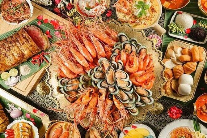 Baiyoke Sky Hotel Buffet Ticket with Observation Deck in Bangkok - Dining with a View: The Sky-High Buffet Experience