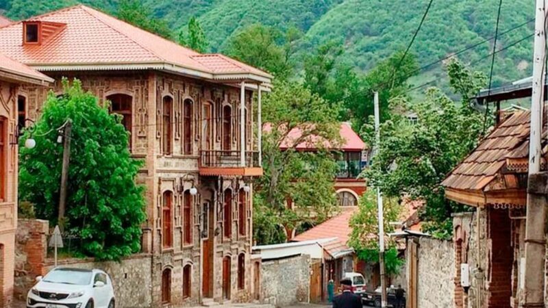 Baku: 2-Day Azerbaijan Tour with Option to Cross to Georgia - Good To Know