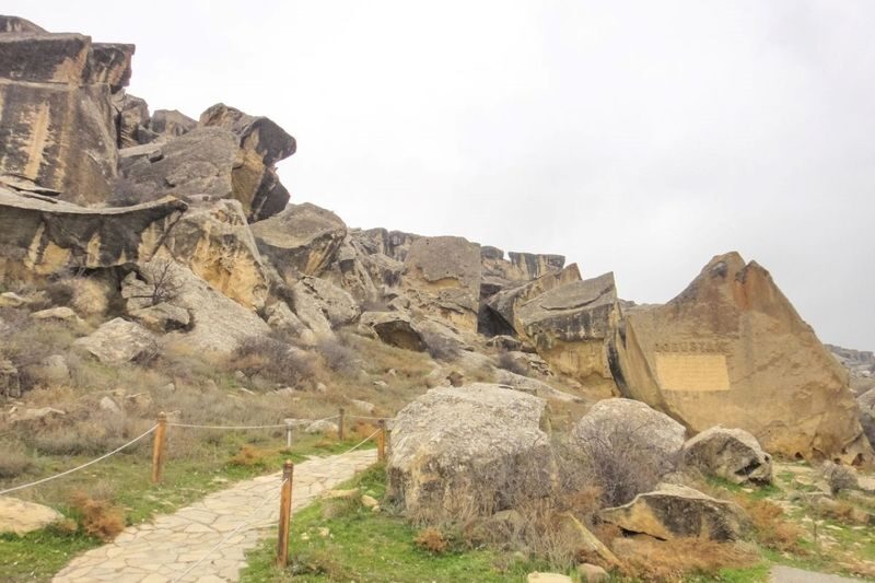 Baku Gobustan & Absheron Full-Day Experience with Guide - Lunch, transport, and the pace of the day