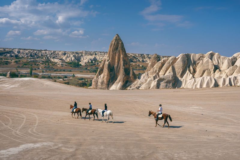 Baku Gobustan & Absheron Full-Day Historical Volcano Tour - Why Gobustan and Absheron make a compelling day trip