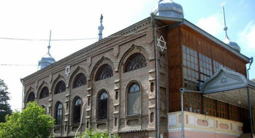 Baku Mount Shahdagh & Candy Cane Mountains Small Group Tour - Shahdag resort: the day’s main event for many