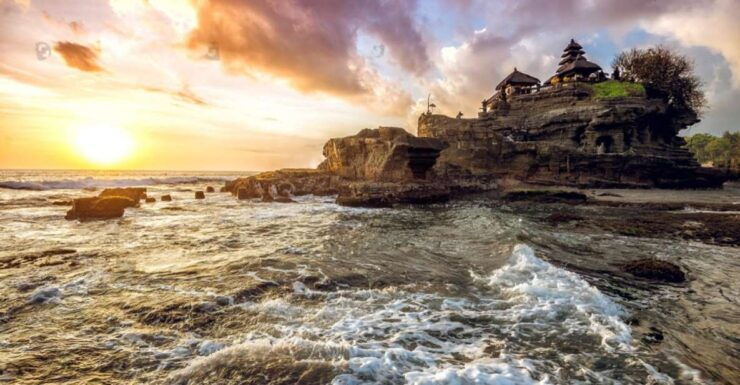 Bali: 2-Days Tour to Top Tourist Destinations. - Host and Language