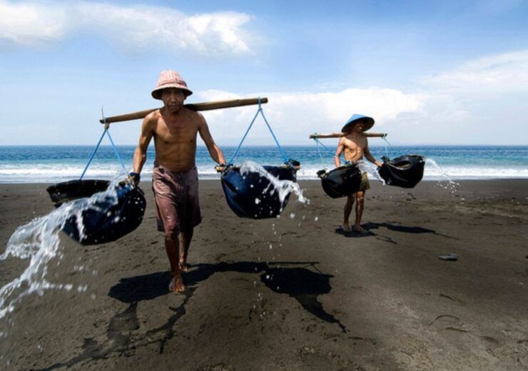 Bali: 2D1N Private East Island Tour Overnight in Hotel - Tour Duration and Language