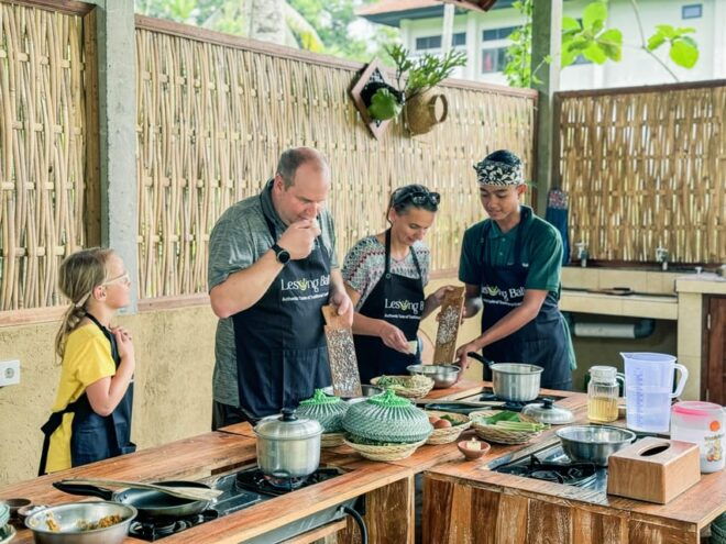 Bali: Balinese Cooking Class and Sightseeing in Ubud - Cooking Experience