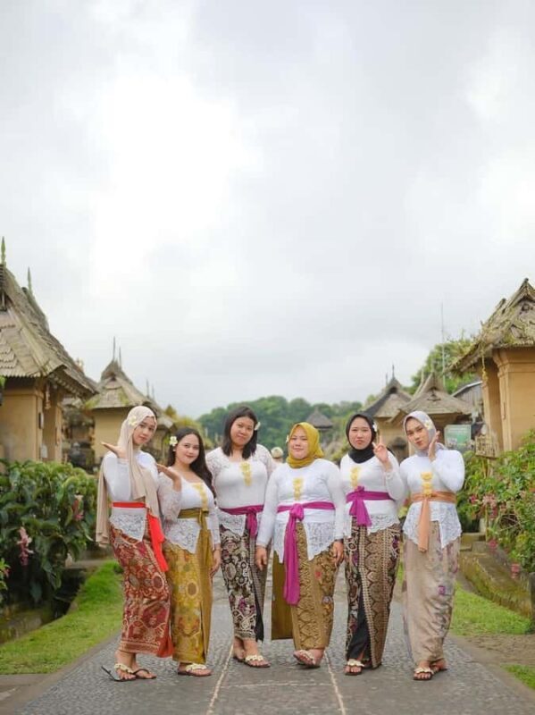 Bali: Balinese Costume and Photo Shoot in Penglipuran - Good To Know