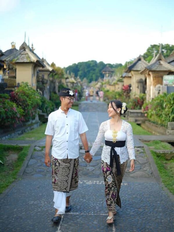 Bali: Balinese Costume and Photo Shoot in Penglipuran - Authenticity and Cultural Insight