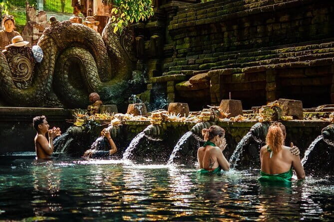 Bali: Barong Dance and Kintamani Land with Mount Batur View Lunch - Visiting Tirta Empul: Sacred Spring Water