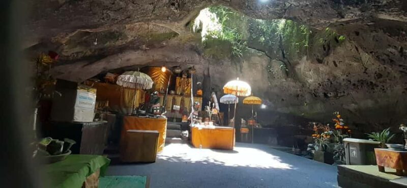 Bali: Barong Dance and Purification Holy Water Temple Tour - Experiencing Bali’s Mythology Through Dance