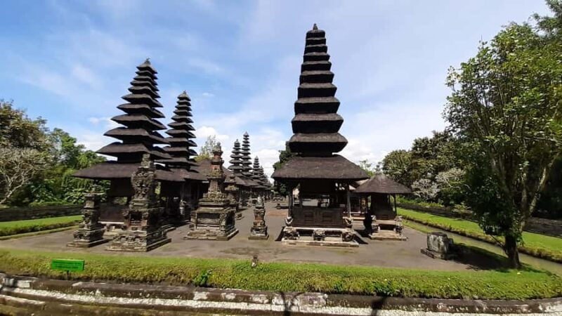 Bali: Barong Dance, Monkey Forest, Taman Ayun & Tanah Lot - The Sum Up