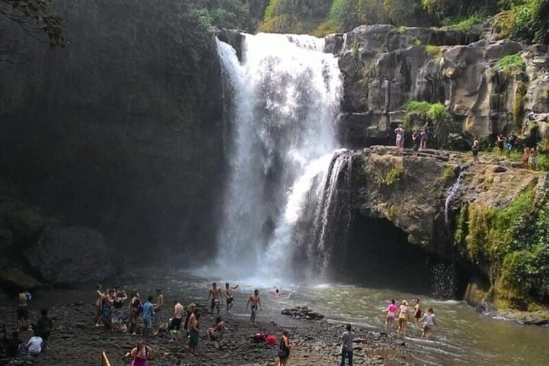 Bali: Batik Workshop, Batuan Temple & Waterfall Tour - Stepping into History at Batuan Puseh Temple