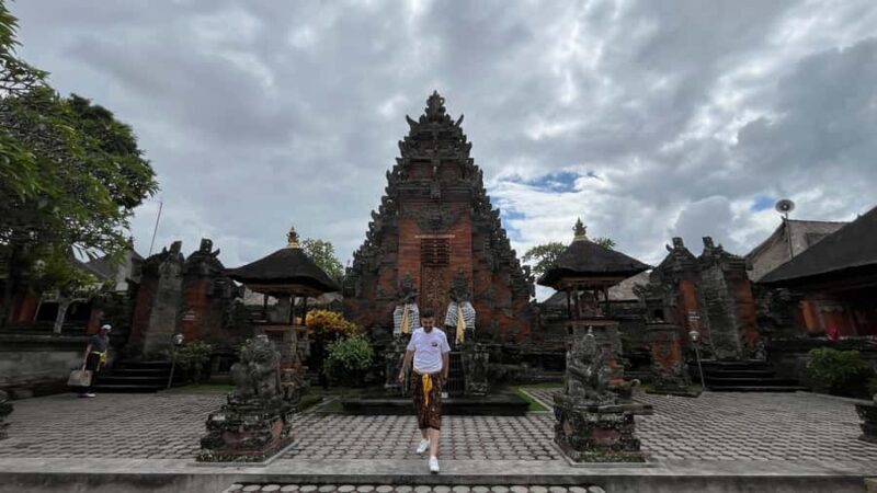 Bali: Batuan temple, Monkey Forest, Kato Lampo waterfall - A Full Breakdown of the Experience