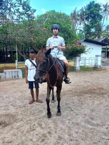 Bali : Beach Horse Riding Experience & Hidden Waterfall - Safety and Health Considerations