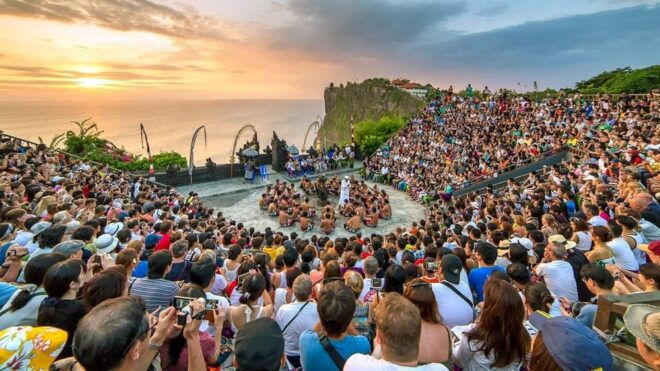 Bali: Beaches, Uluwatu Temple Sunset & Fire Kecak Dance Show - Uluwatu Temple Experience