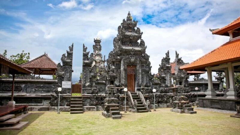 Bali: Customised Uluwatu Tour With Private Hotel Transfer - The Cultural Highlight: Uluwatu and the Kecak Dance