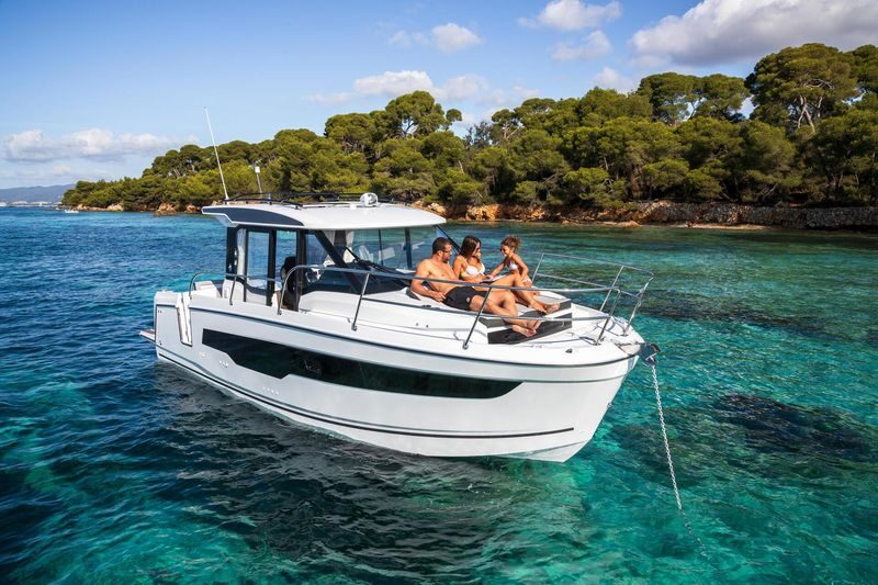 Bali: Full-Day Private Yacht - Snorkel Manta, Land Tour & Beach Club - Key points before you book