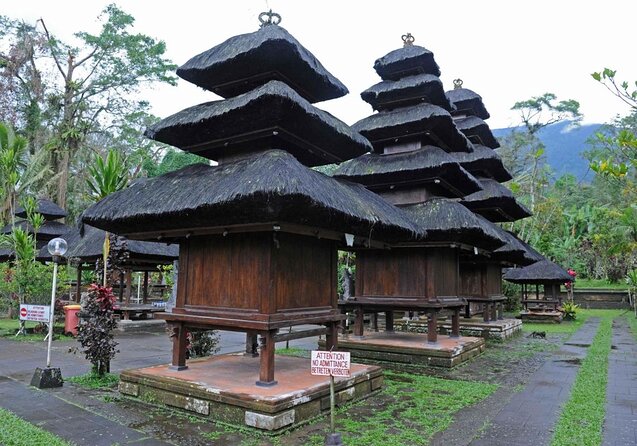 Bali Handara Gate and Ulun Danu Temple Private Tour With Lunch - Ubud - Photogenic Locations