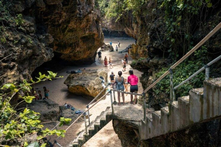 Bali: Hidden Beach Tour & Sunset View Seafood Dinner - Good To Know