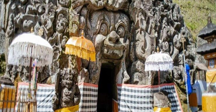 Bali: Hidden Canyon, Waterfall & Temples Private Tour - Tour Duration and Guide Availability