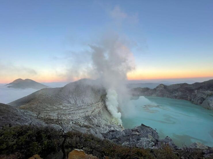 Bali: Ijen Crater Blue Fire Phenomenon 1-Day Tour - Key Points
