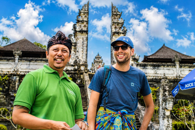 Bali Instagram Tour: Lempuyang Gates of Heaven & Goa Raja Waterfall - Lunch and the long ride between stops