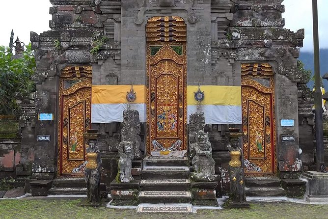 Bali Jungle Trek, Banyumala Fall, Wana Giri Hill And Top Temple - Exploring Banyumala Waterfall