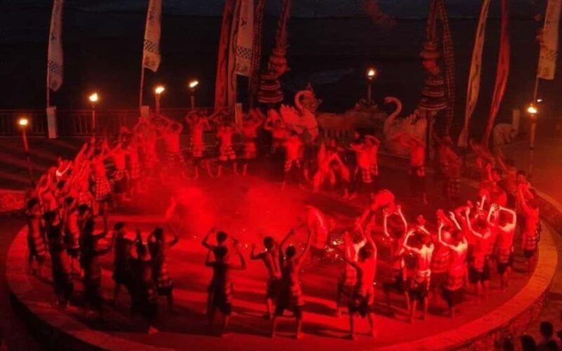 Bali: Kecak Dance at Melasti Beach with Jimbaran Dinner - Good To Know