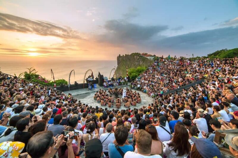 Bali: Kecak Fire Dance Entry Ticket and Uluwatu Temple - Additional Touches: Dinner at Jimbaran