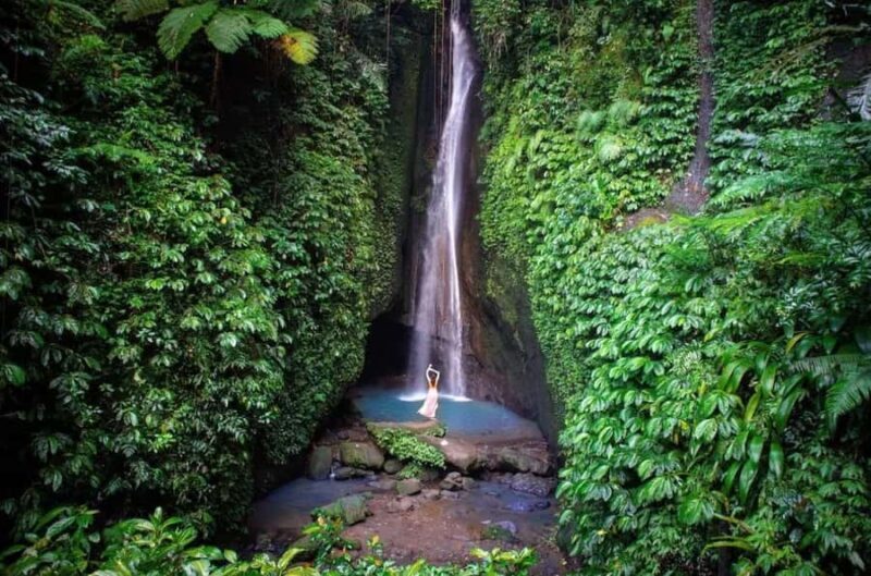 Bali: Leke Leke, Munduk, & Banyumala Waterfalls Private Tour - The Journey: Scenic Drives & Local Flavor