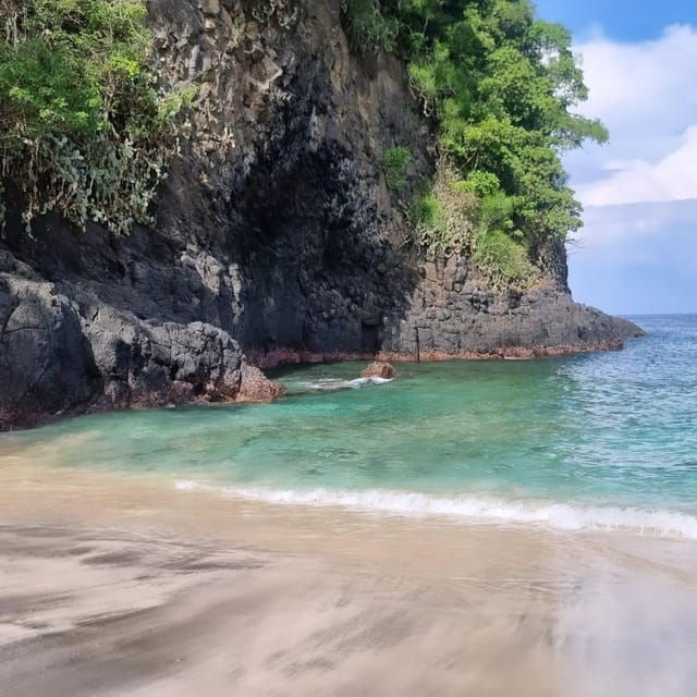 Bali: Lempuyang Temple, Tirta Gangga, and Virgin Beach Tour - Important Tips for Travelers