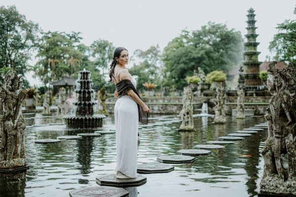 Bali: Lempuyang Temple Tour With Photographer Bali - Included Amenities