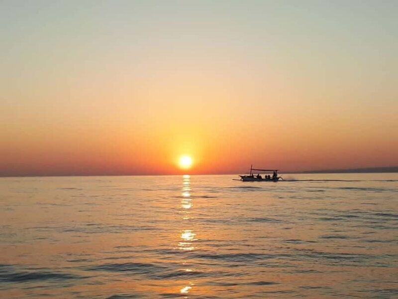 Bali: Lovina Sunrise Dolphin Watching And Snorkeling Tour - Good To Know
