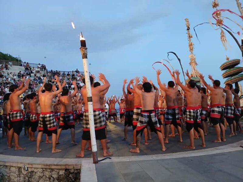 Bali: MELASTI BEACH SUNSET KECAK DANCE WITH DINNER PACKAGES - Who Is This Tour Best For?