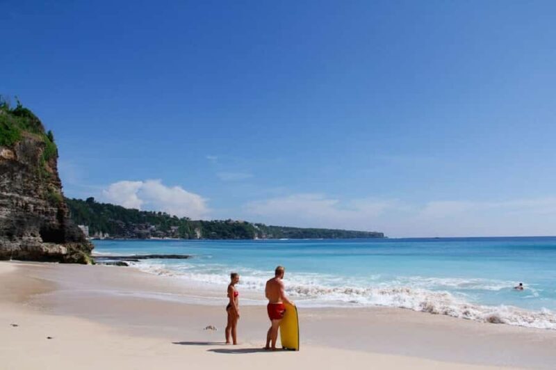 Bali: Melasti, Dreamland Beach & Jimbaran Seafood Day Tour - FAQs