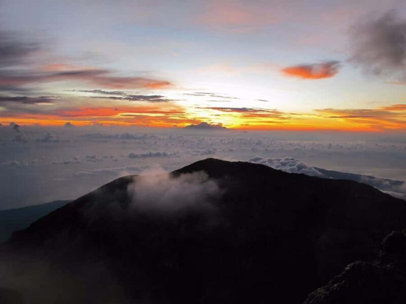 Bali: Mount Agung Sunrise Trekking Tour via Besakih Temple - Transportation and Group Size