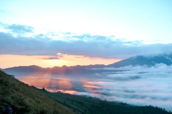Bali: Mount Batur Sunrise Hike and Natural Hot Spring - Review Summary