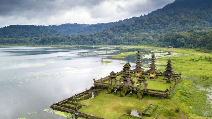 Bali: Munduk Waterfalls Trek, Twin Lakes and Temple Tour - Highlights and Experiences