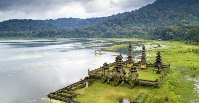 Bali: Munduk Waterfalls Trek, Twin Lakes and Temple Tour - Review Summary