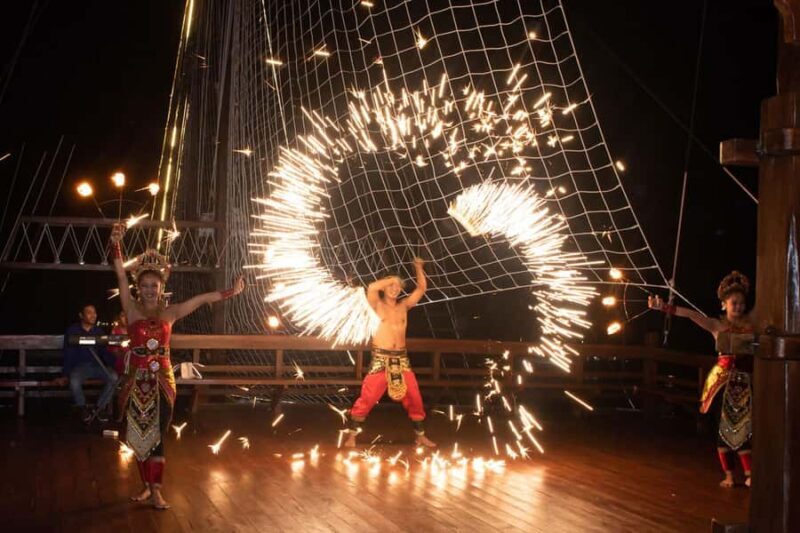 Bali: Phinisi Sunset Dinner Cruise with Entertainment - Good To Know