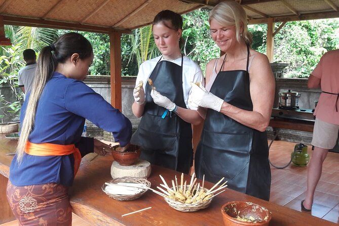 Bali Private Balinese Cooking Class in Ubud Bali - Authentic Balinese Recipes Taught
