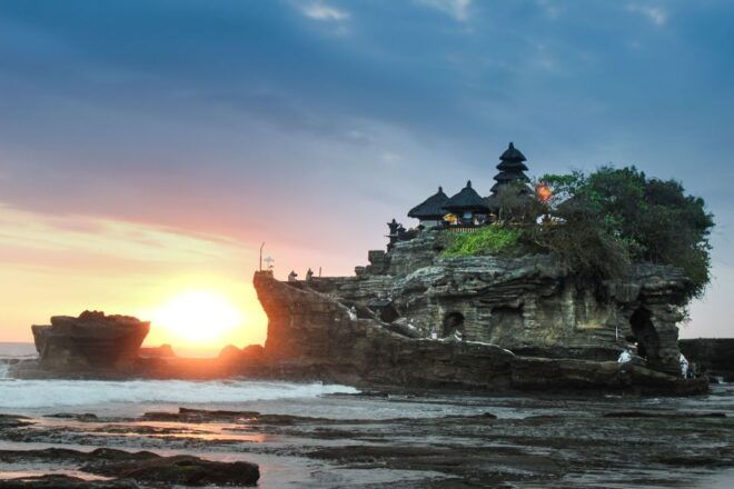 Bali: Sacred Temples and Sunset Private Tour - Full Description