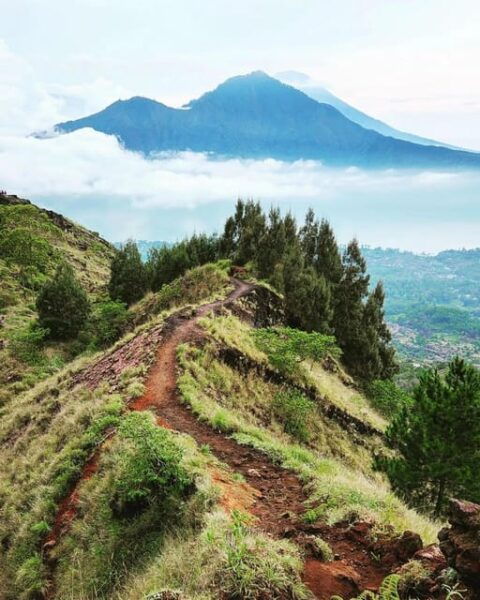 Bali: Sunrise Mount Batur Hike and Natural Hot Spring - Best Time to Visit