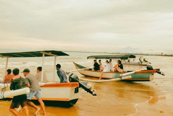 Bali: Sunset Cruise From Jimbaran To Uluwatu Cliffside - Suggested Packing List
