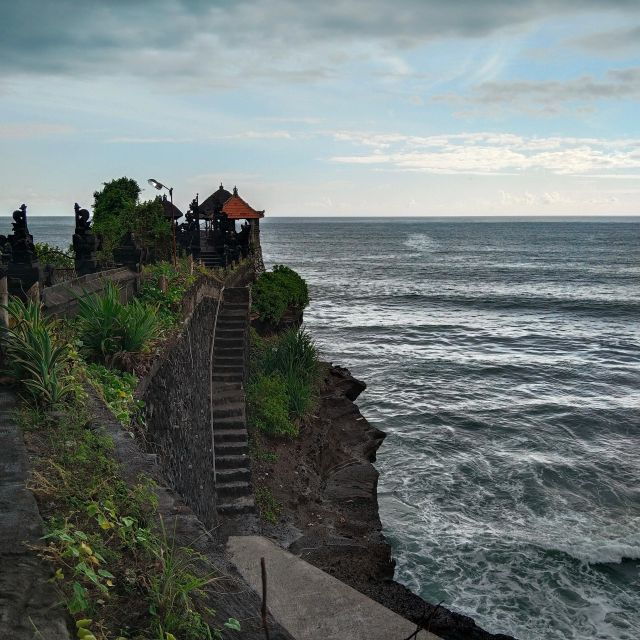 Bali Sunset: Tanah Lot Temple With Complementary Drink - Experience Highlights