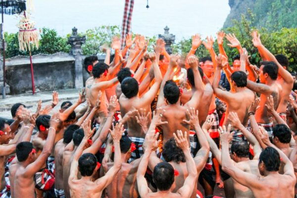 Bali Sunset: Uluwatu Temple, Kecak Dance and Jimbaran Bay - Recommendations and Highlights
