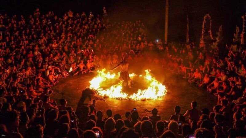 Bali: Sunset Uluwatu Temple & Kecak Fire Dance Private Tour - What to Expect from This Uluwatu and Kecak Experience