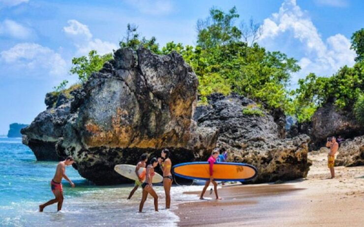 Bali : Tanah Lot, Padang-Padang & Sunset Uluwatu Temple - Good To Know