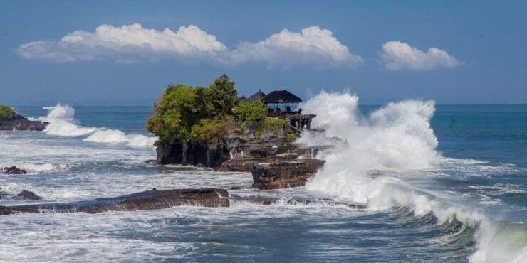 Bali : Tanah Lot, Padang-Padang & Sunset Uluwatu Temple - Experience Highlights
