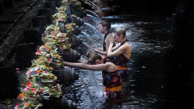 Bali: Tarot, Oracle Reading, and Cleansing Tirta Empul Trip - Deep Spiritual Cleansing at Tirta Empul Temple