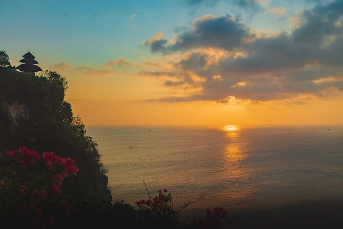 Bali: The Best Uluwatu Sunset, Kecak Dance and Dinner in Jimbaran - Jimbaran Beach: Seafood and Sunset